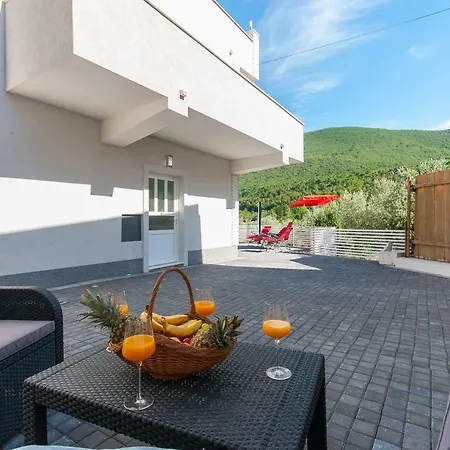 וילה Matanovi Dvori