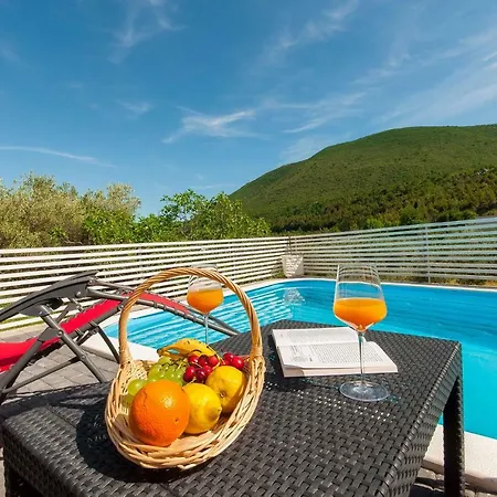 Villa Matanovi Dvori *